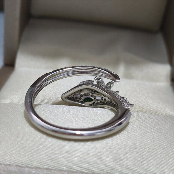 Bvlgari Serpenti Series Emerald Eye Diamond Snake Ring - Picture 8 of 11